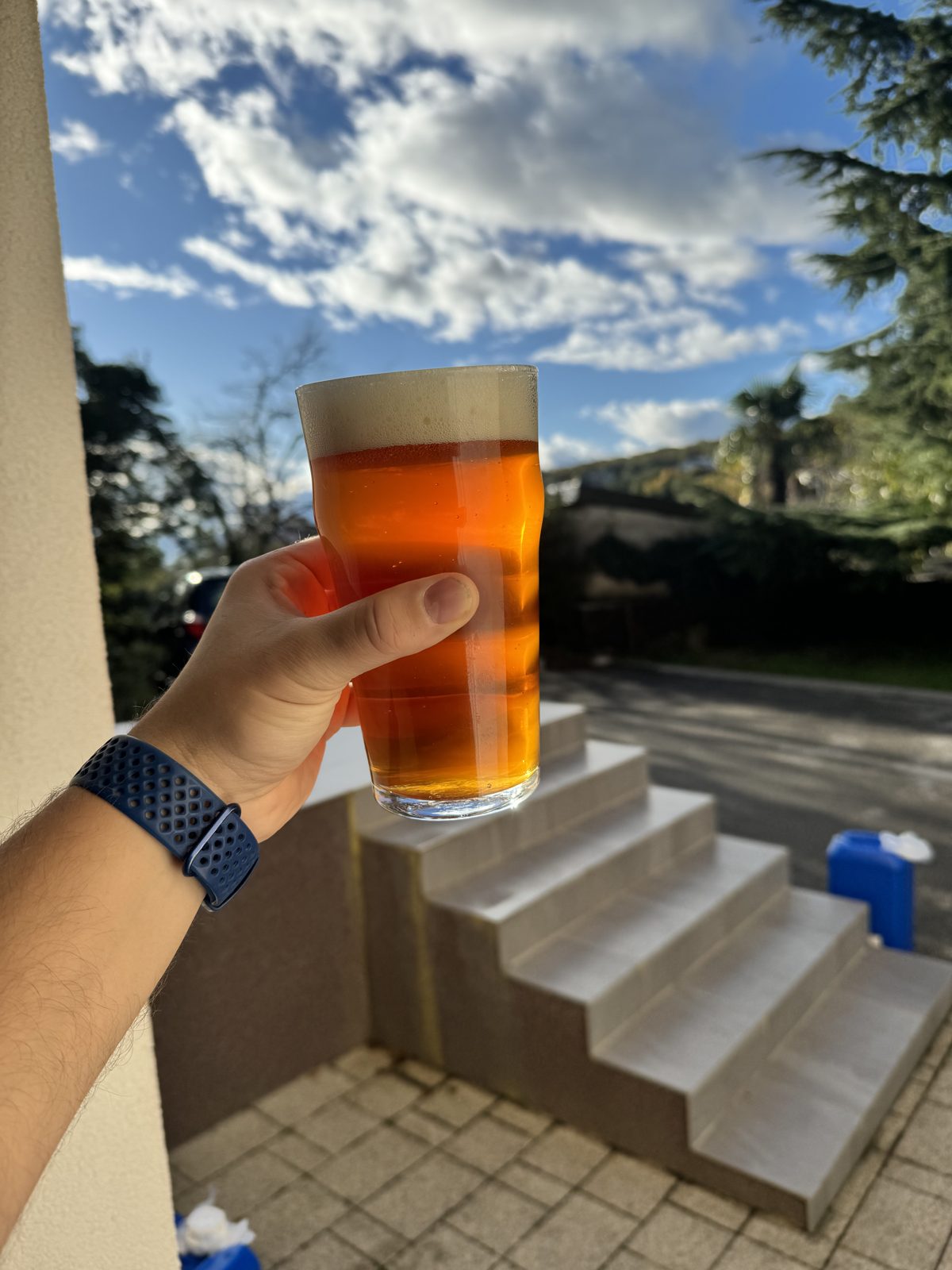 An amber batch, brewed and fermented under automation